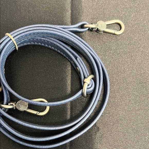 Sakroots | Navy Smart Phone Crossbody/Wallet/Wristlet - Picture 5 of 16